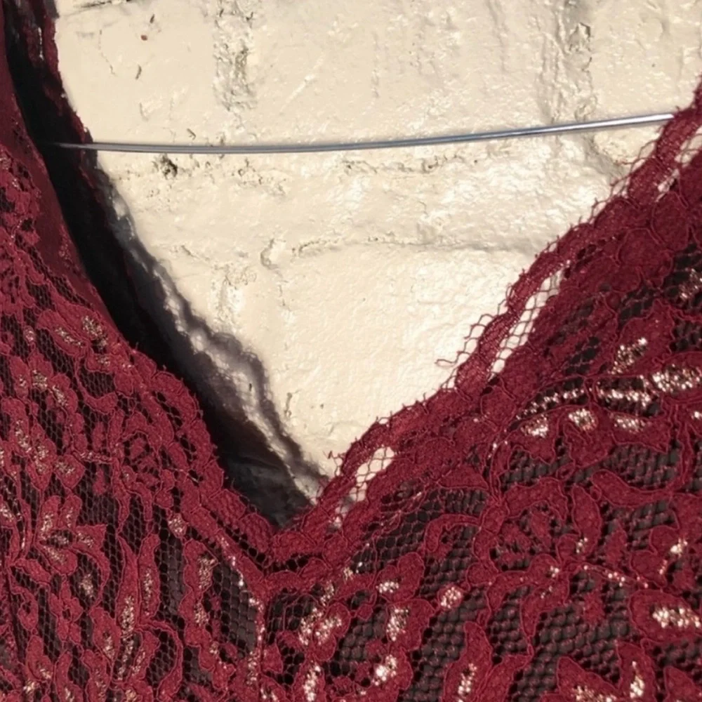 ModCloth - Red And Gold lace dress - Size Medium - Picture 8 of 8